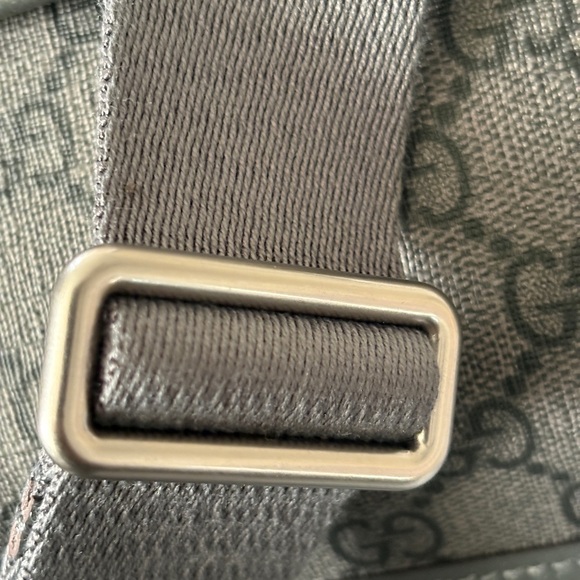 Gucci GG Supreme Small Belt Bag (Convertible Crossbody) - Picture 12 of 15